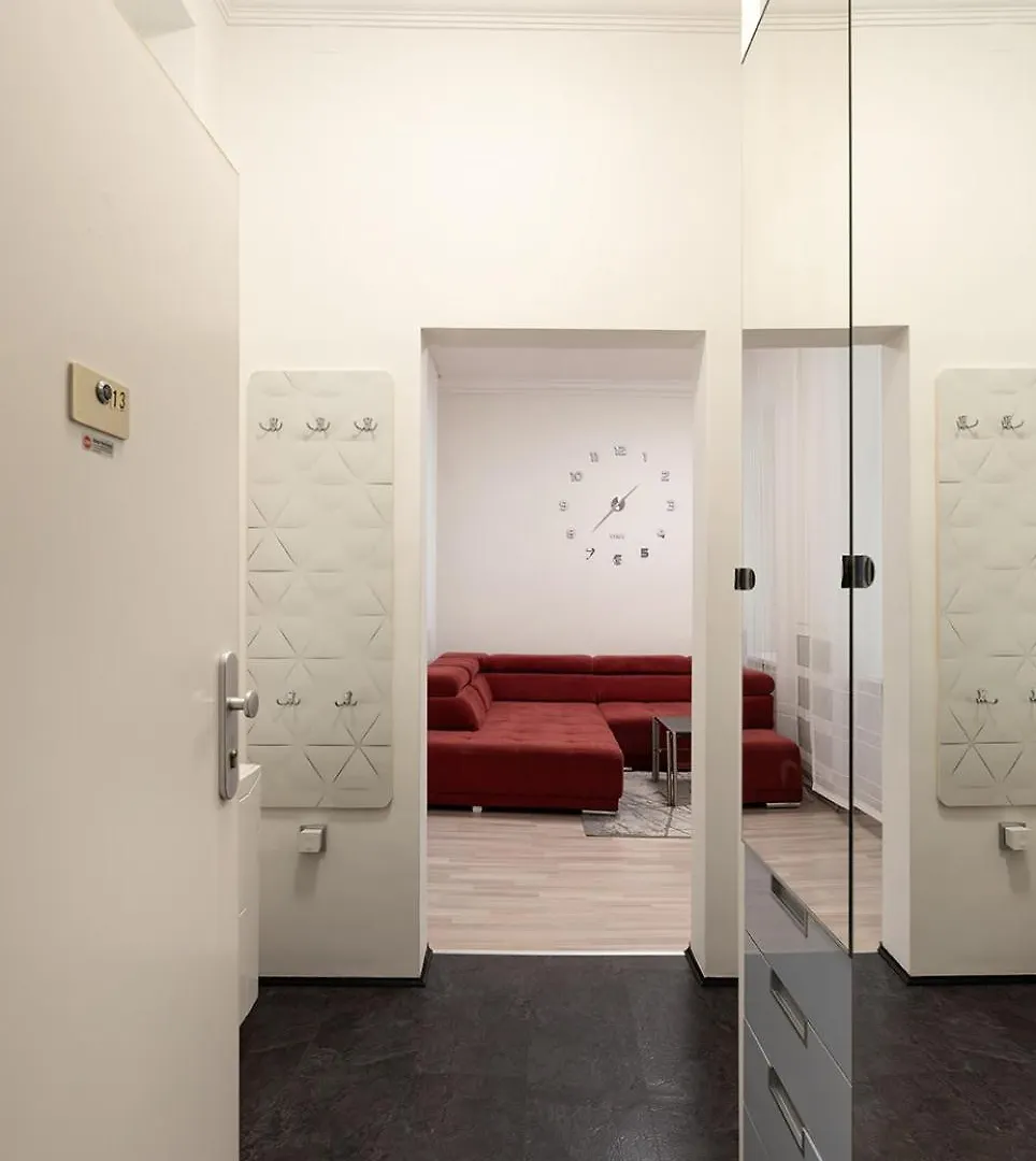 Apartment Neu, Renoviert Und Ruhig, 20 Minuten Ins Zentrum Vienna